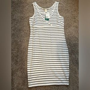 NWT H&M nursing dress white with black stripes size small